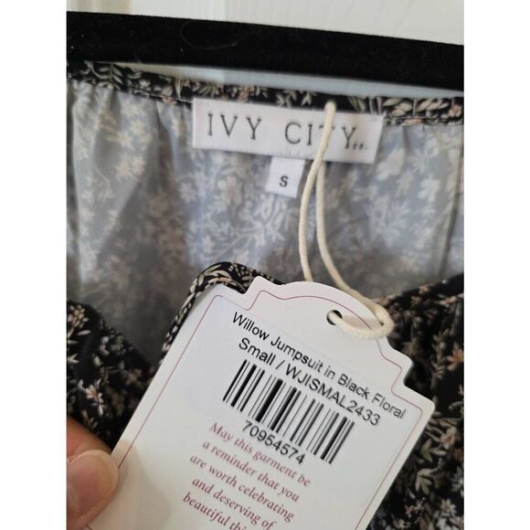 Ivy City Co Willow Jumpsuit in Black Floral S NWT - Picture 8 of 11
